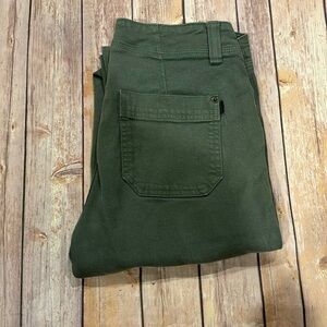 LL bean Favorite fit size 4 petite army green canvas jean pants